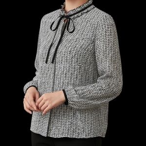 Go by Go Silk Black & White Blouse Medium Long Sleeve Snap Up Geometric Print